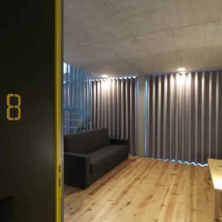 Feels Like Breiner 310 Design Modern Flats