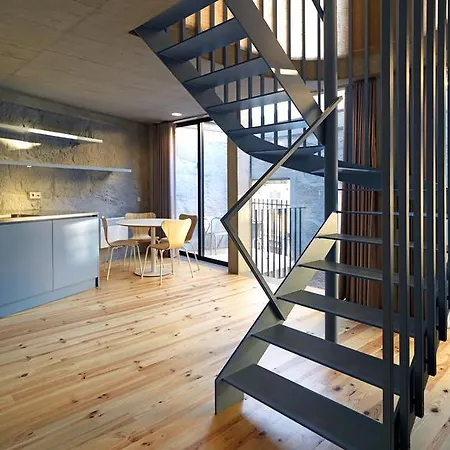 Feels Like Breiner 310 Design Modern Flats