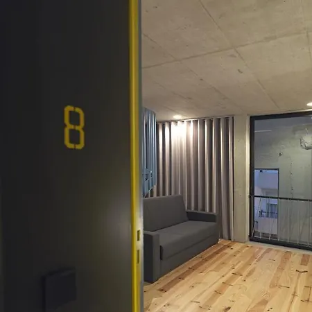 Feels Like Breiner 310 Design Modern Flats * פורטו