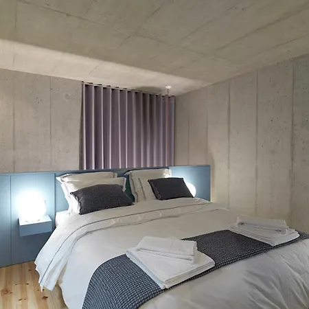 Feels Like Breiner 310 Design Modern Flats