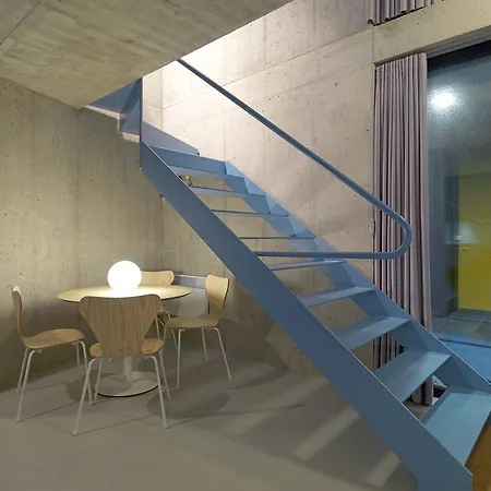 Feels Like Breiner 310 Design Modern Flats